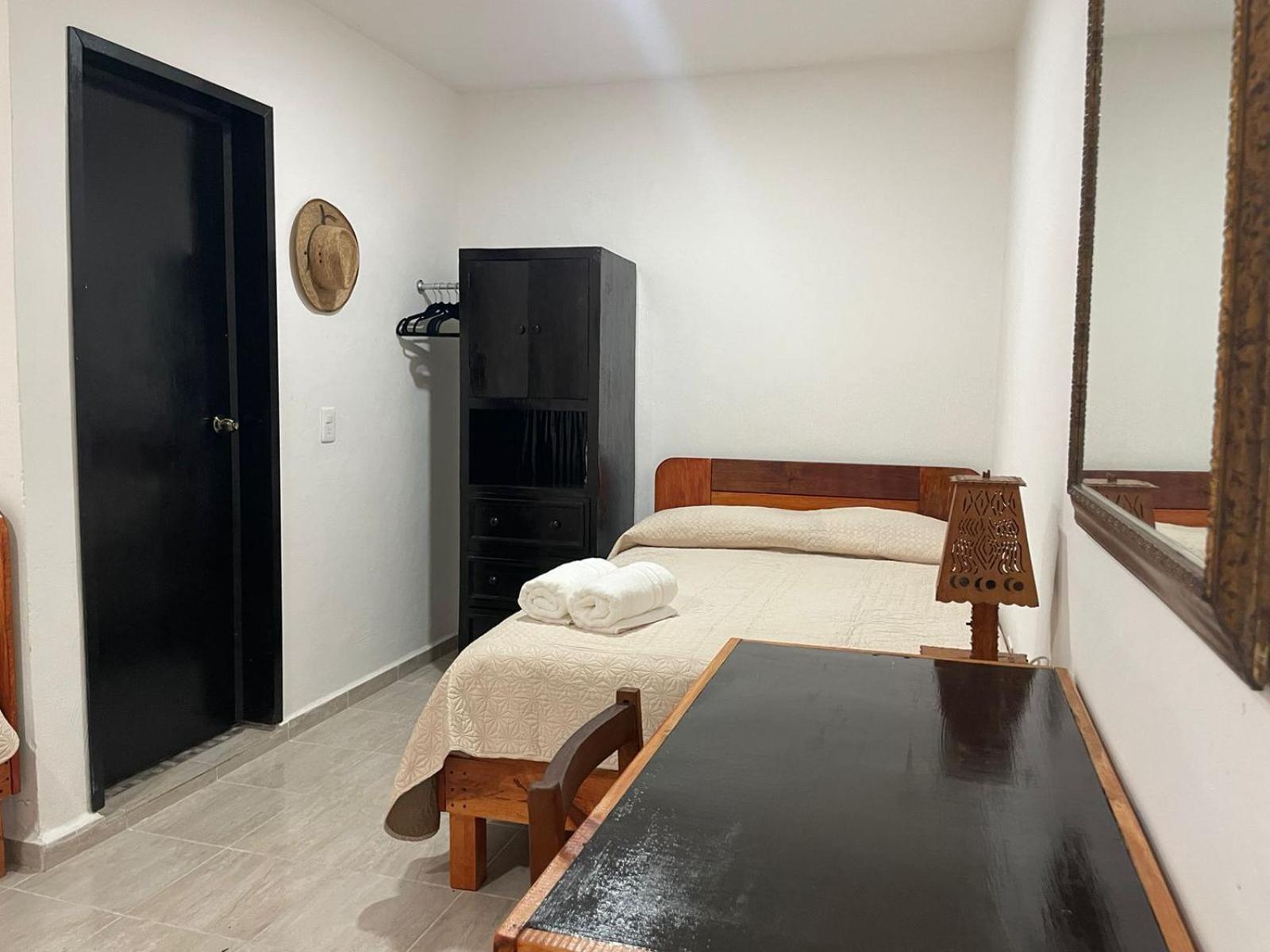 Amplia Casa Colonial En Cancún