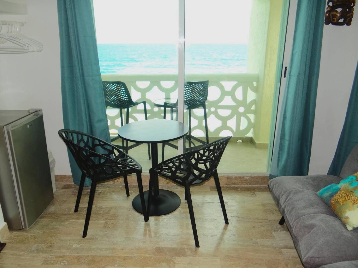 Plaza Apartahotel *
