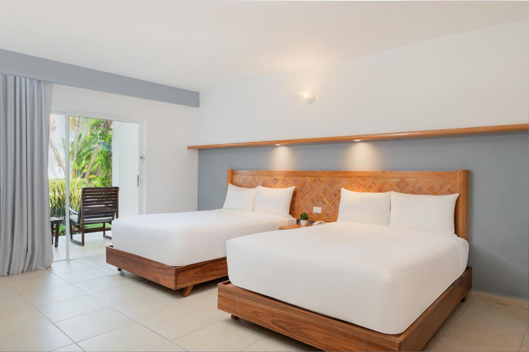 Beachscape Kin Ha & 4*