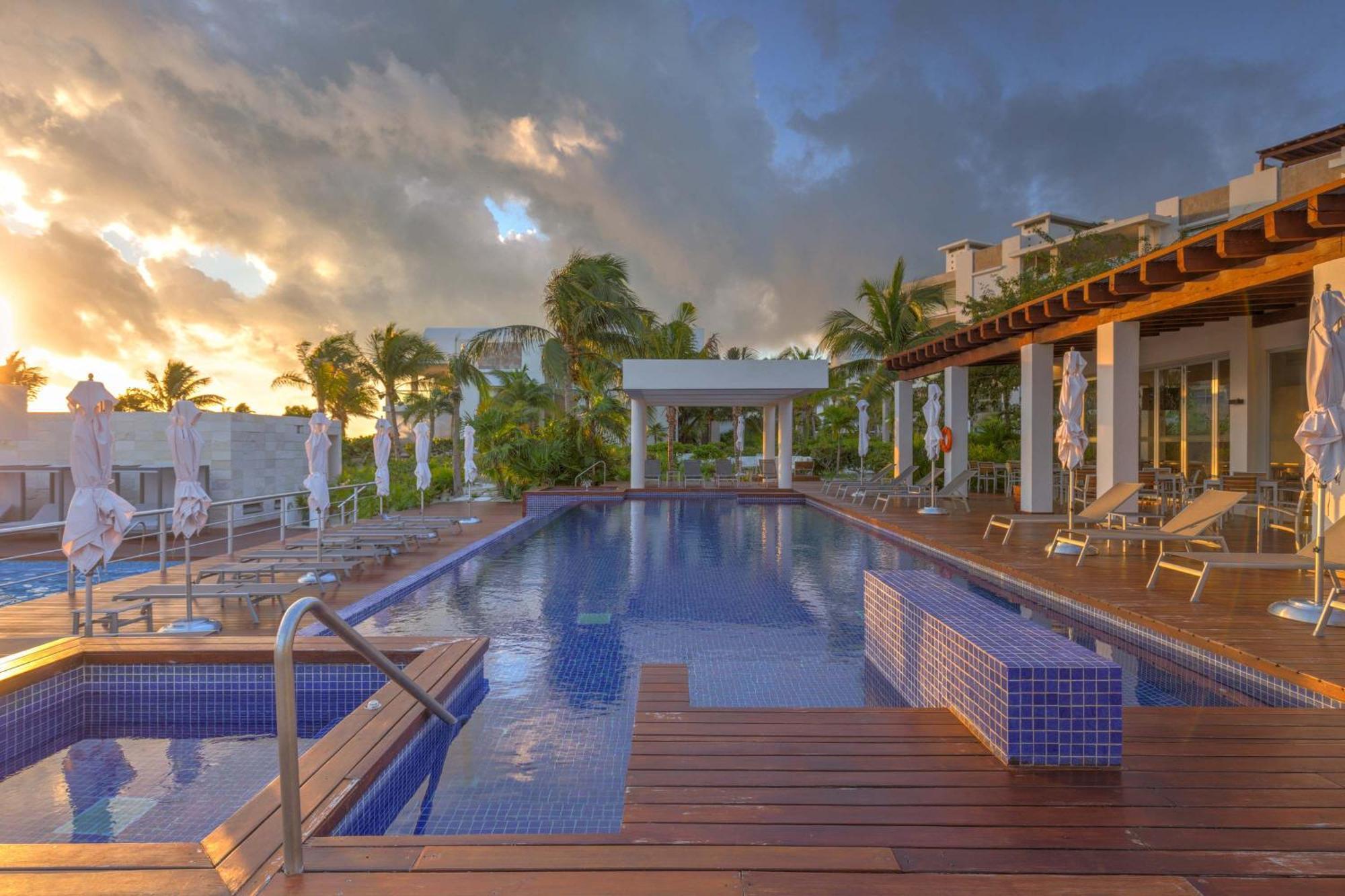 La Amada Residences Private Getaway With Pools & Gym * Cancún