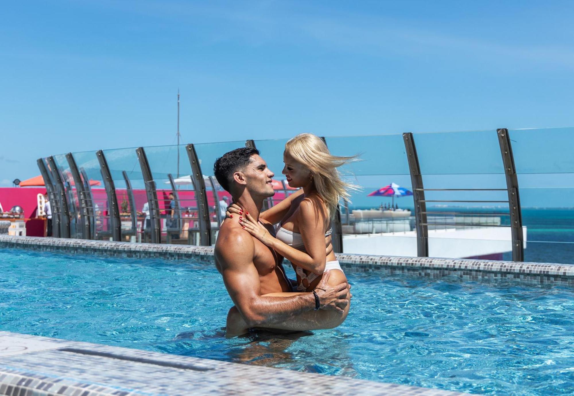 Temptation At The Tower (adults Only) Resort Cancun