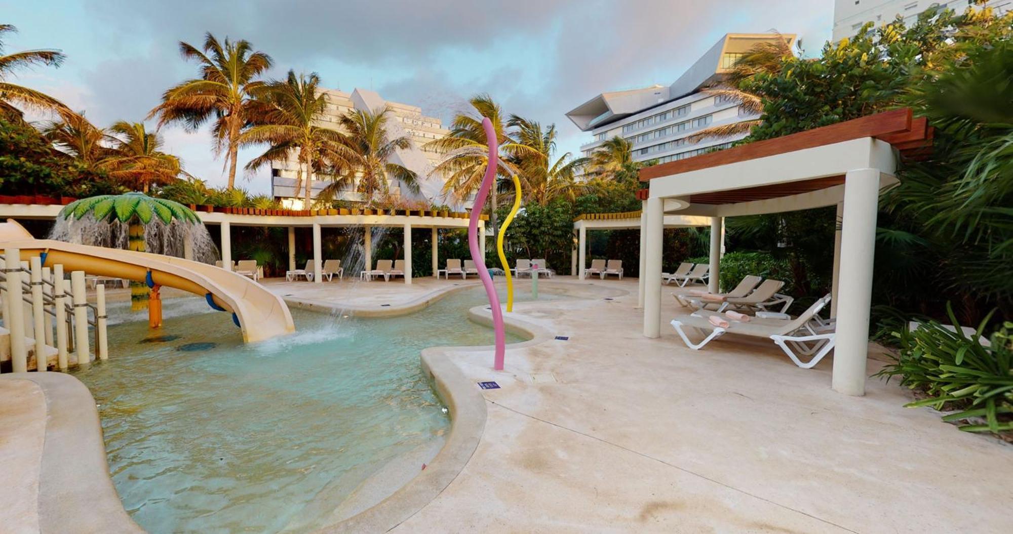 Resort Park Royal Cancún