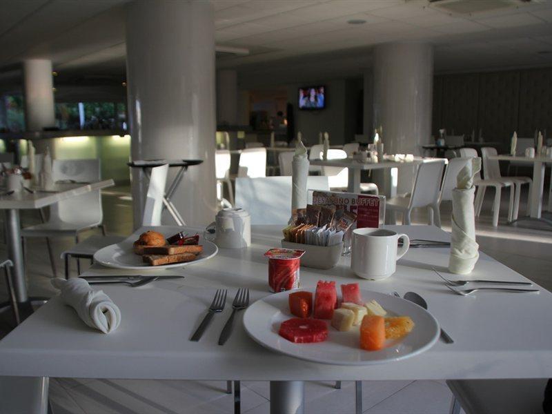 Adhara Express Hotel 3*