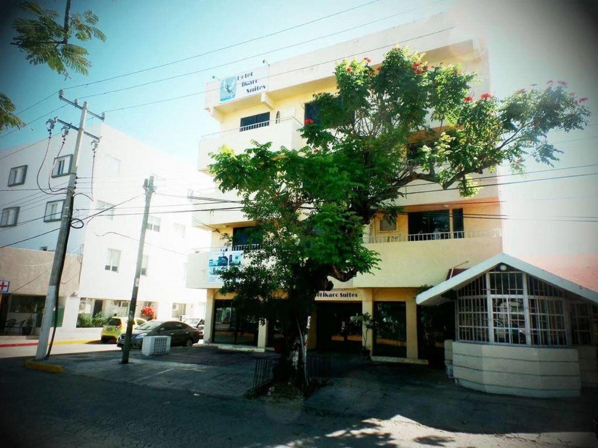 Hotel Ikaro 3*