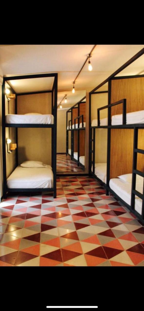 Moloch Hostel&suites *