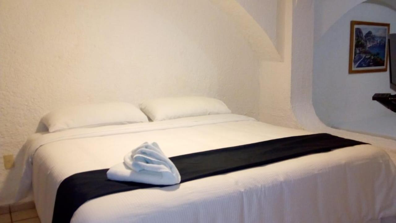 Ikaro Hotel 3*