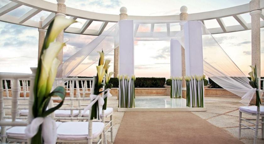 Le Meridien And Hotel Cancún
