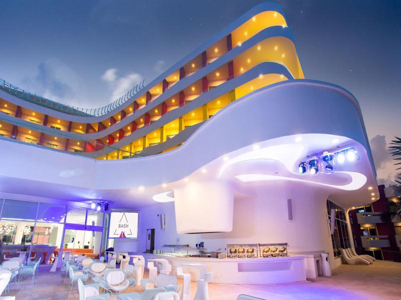 Temptation At The Tower (adults Only) 5* Cancun