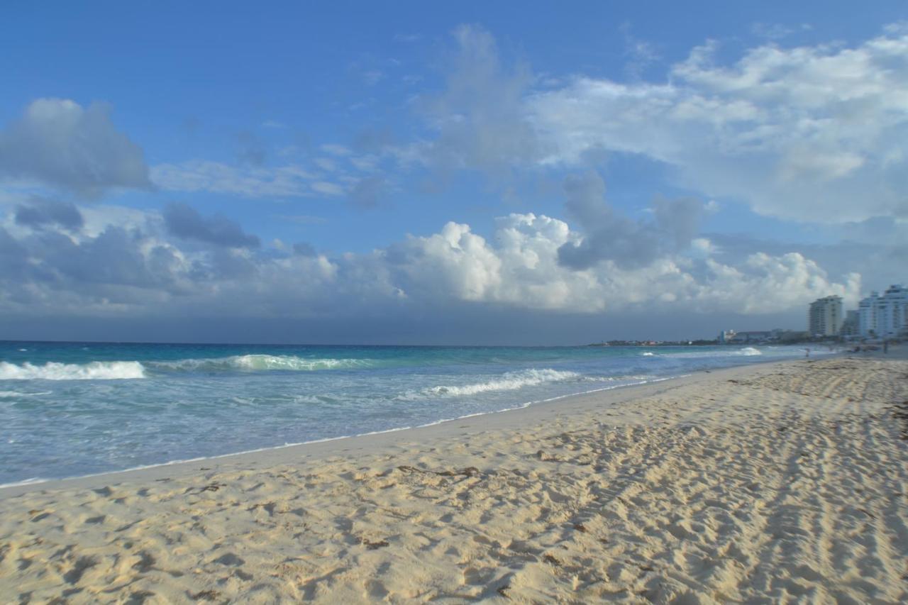 Brisas 10 Beachside Apartamento Cancún