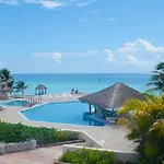 Cocoa Beach - Free Access To The Beach