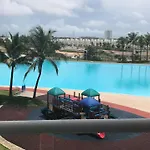 cancún con alberca gigante