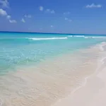 CANCUN! Departamento familiar sobre la Playa!! Apr 3- Aug 30th 2022 No elevator 7th floor