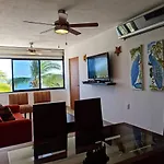 Sea Front 2BR 2BTH Condo, Pool, Kayak&Parking