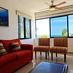 Sea Front 2BR 2BTH Condo, Pool, Kayak&Parking