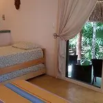 Pura Vida Cancun Guesthouse.