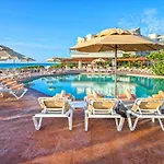 Condos in Prime Cancun Location Plus 3 Pools