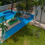 La Palapa - Beautiful Pool Home Sleeps Up To 8