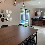 •Sunrise Cancun• Luxury 4 Bedroom Villa W/ Private Pool