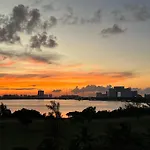 Big Penthouse With Amazing View, Private Rooftop & Jacuzzi