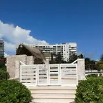 Hermoso Condo De 2 Habitaciones Frente Al Caribe
