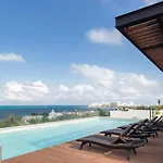 Elegant Apartment Well Located In The Hotel Zone Of Cancun