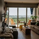 Beautiful 2B 2Br Ocean/Lagoon View Pool Gym