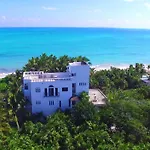 Playa virgen en Cancún