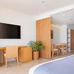 Hotel NYX Cancun