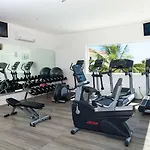 Aquamarina Beach Hotel