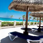 Ocean View Apartment, Best Beach Area, 3 Bedrooms
