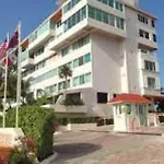 Neat Condo Beachfront At Brisas Cancun