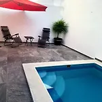 !Habitacion Privada, Excelente Ubicacion Aeropuerto Cancun!