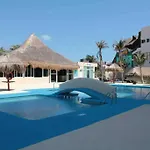 Beach Front Renewed Apartment