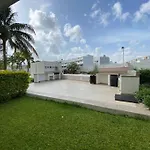 Casa De La Luz Cancun. Amazing Apartment With Stunning Pool In Front Of Mall