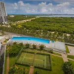 *New* Ocean & Lagoon View Apartment Next To Plaza Las Americas!