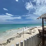 Casa Frente Al Mar Don Cancino