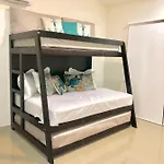 Best Location Luxury Condo With Van