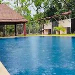 Beautiful Apt Swimming Pool And 5 Star Amenities