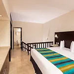 Crown Paradise Club Cancun