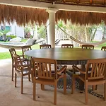 Villa Palmeras