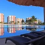 El Encanto