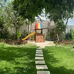 Lujoso Apartamento, Nuevo!