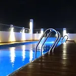 Kavia Plus Hotel