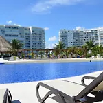 Cancun Amara