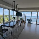 Peninsula Luxury Apartments With Ocean Front And Espectacular Views - No Pets