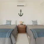 *Ocean Beachfront 4 Bdr With Pool By Casa Paraiso*