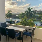 Luxury Holiday Apartment By The Lagoon