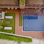 6Br Beachfront Private Luxury Villa By Solmar Rentals