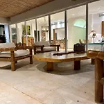 4Br Lakefront Villa With Private Pool By Solmar Rentals