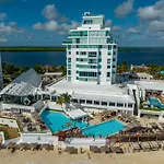 Beachfront Suite Deluxe -Best Ocean View, Resort With Beach, Gym And Spa